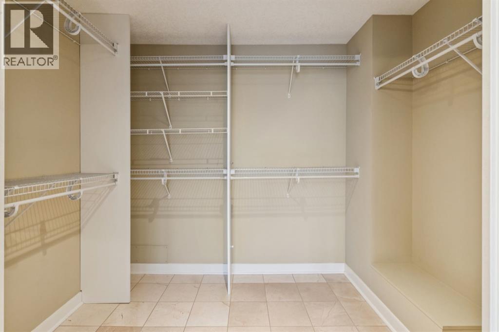 Single Family House for Sale in    Street NW Varsity Calgary 