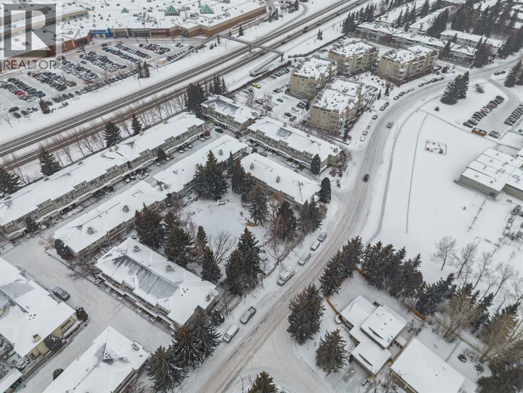 Single Family House for Sale in    Street NW Varsity Calgary 