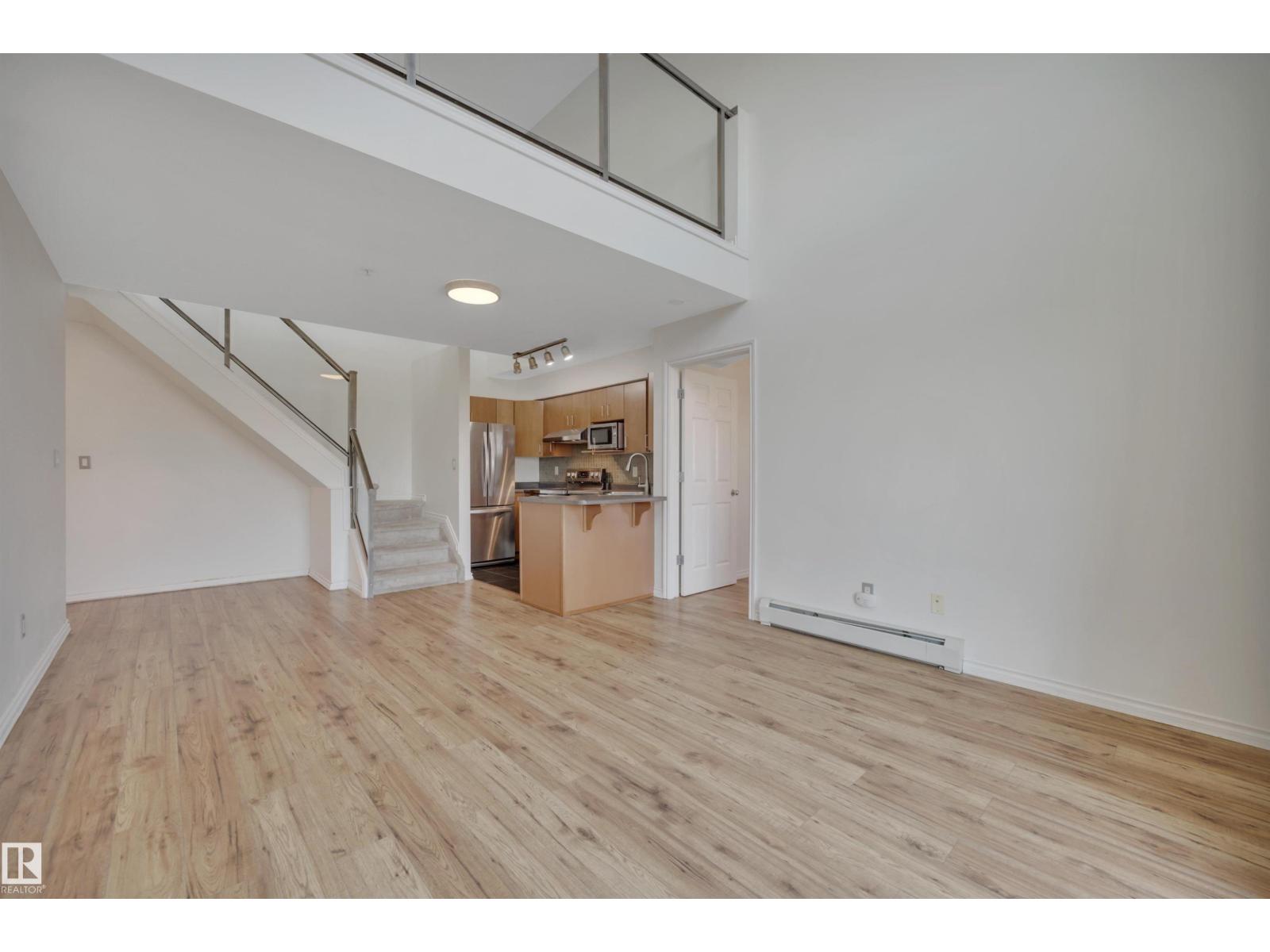 #408 10118 95 ST NW - Main photo, Edmonton, Alberta