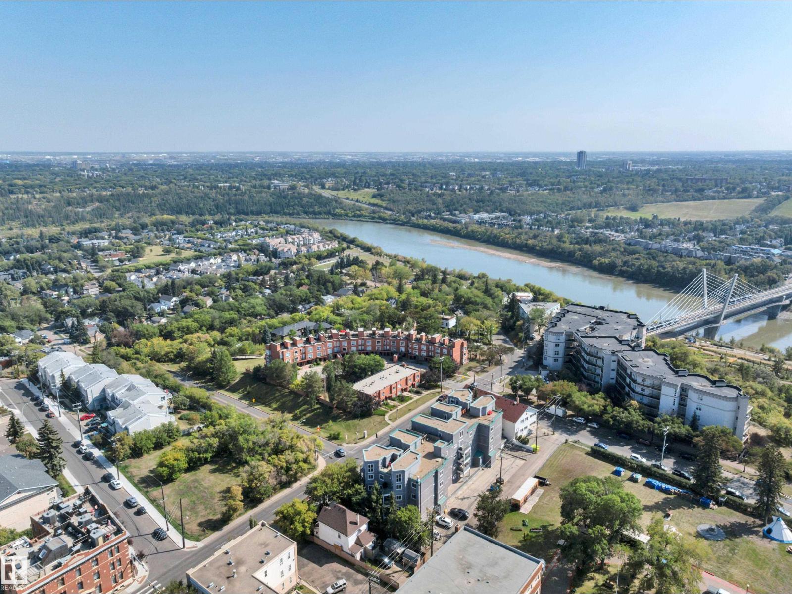 
          408 10118 95 Street NW
            <br/>
            <span>Edmonton</span>
            , 
            <span>AB</span>
             <span>T5H4R6</span>
         - Photo 47