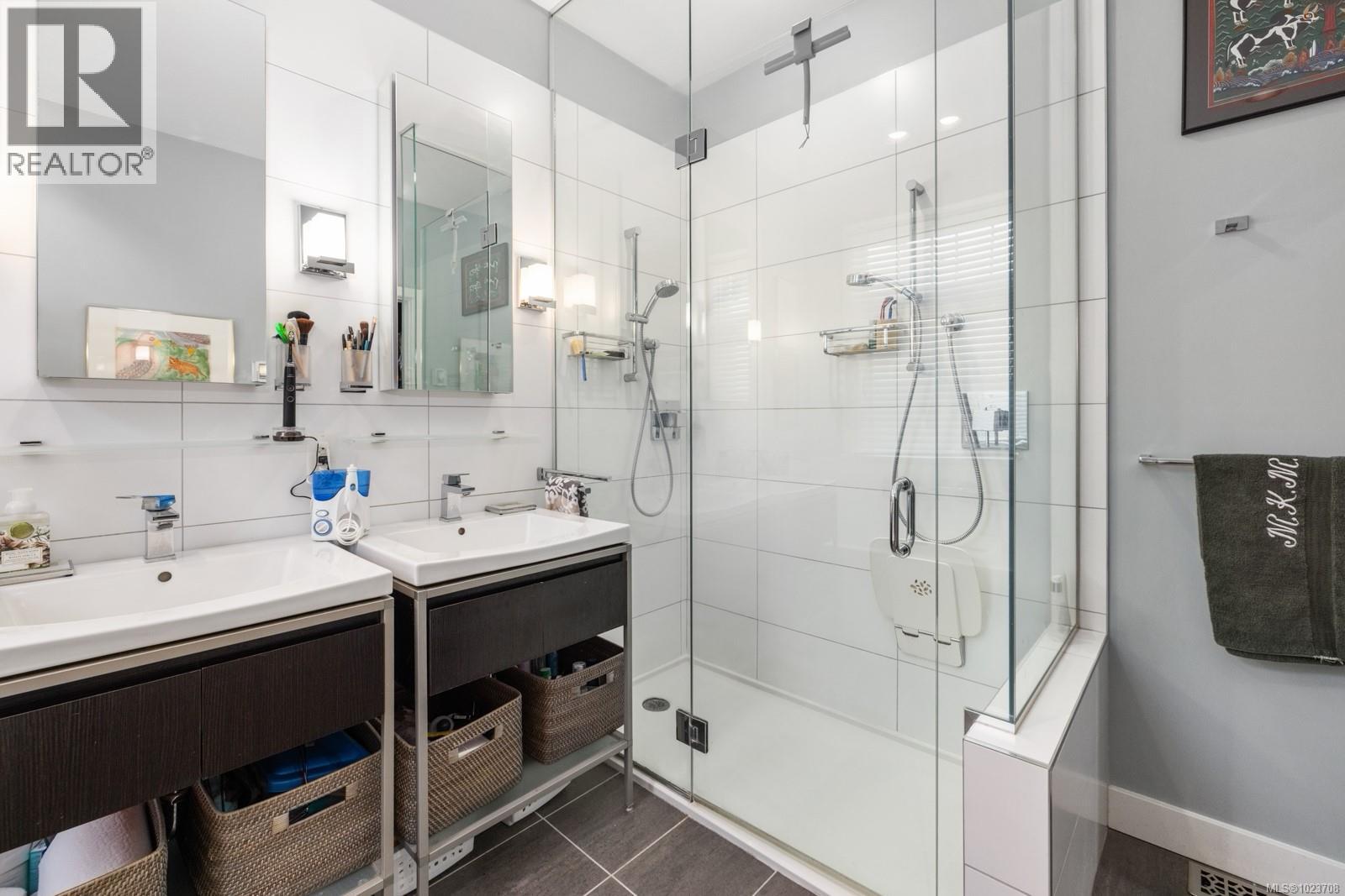 2598 Kinnoull Cres, Mill Bay