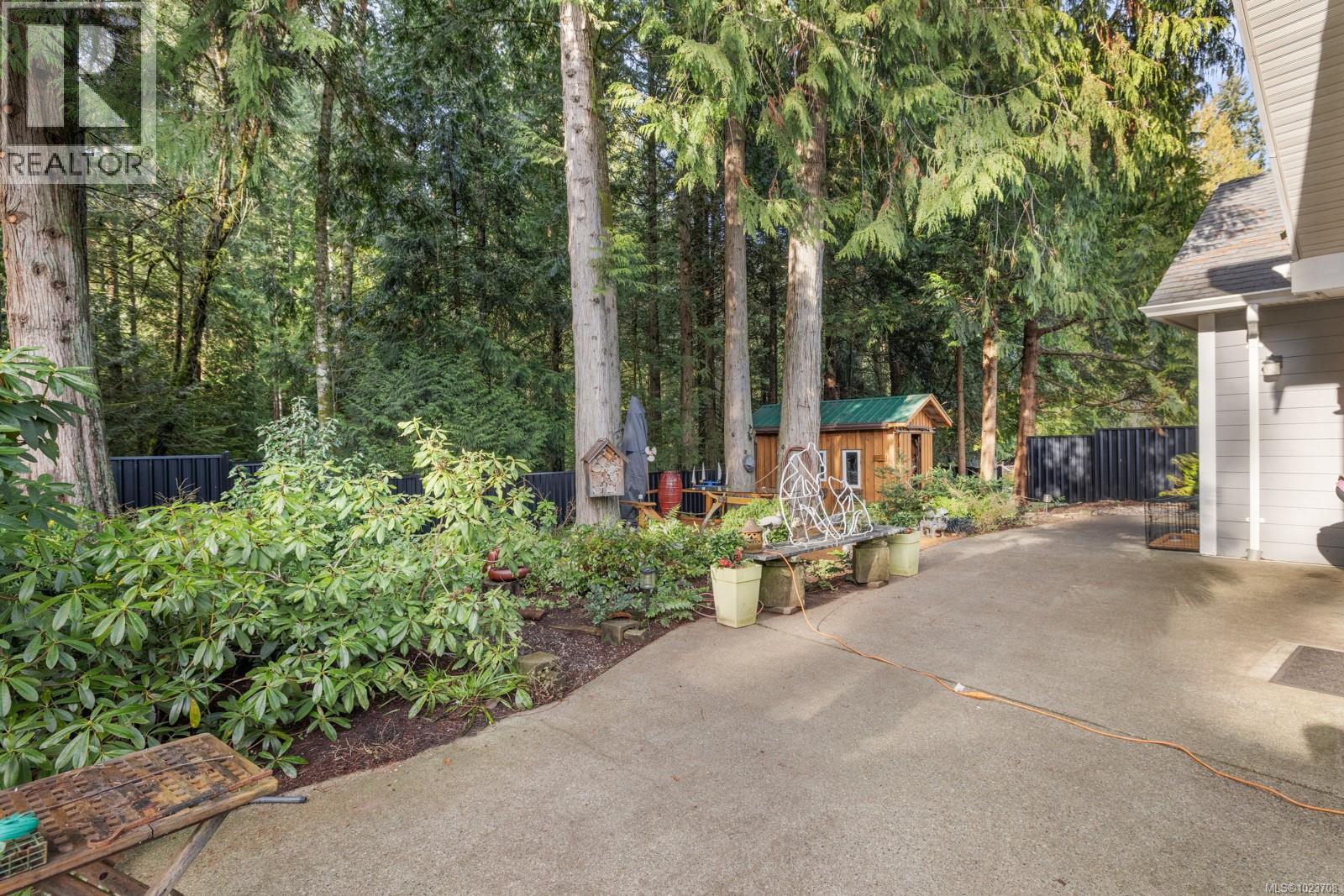 2598 Kinnoull Cres, Mill Bay