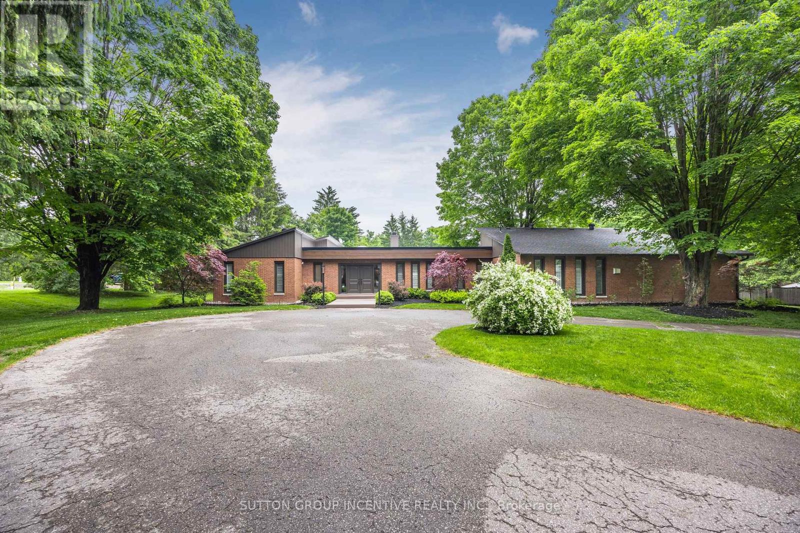 214 HICKORY LANE - 1