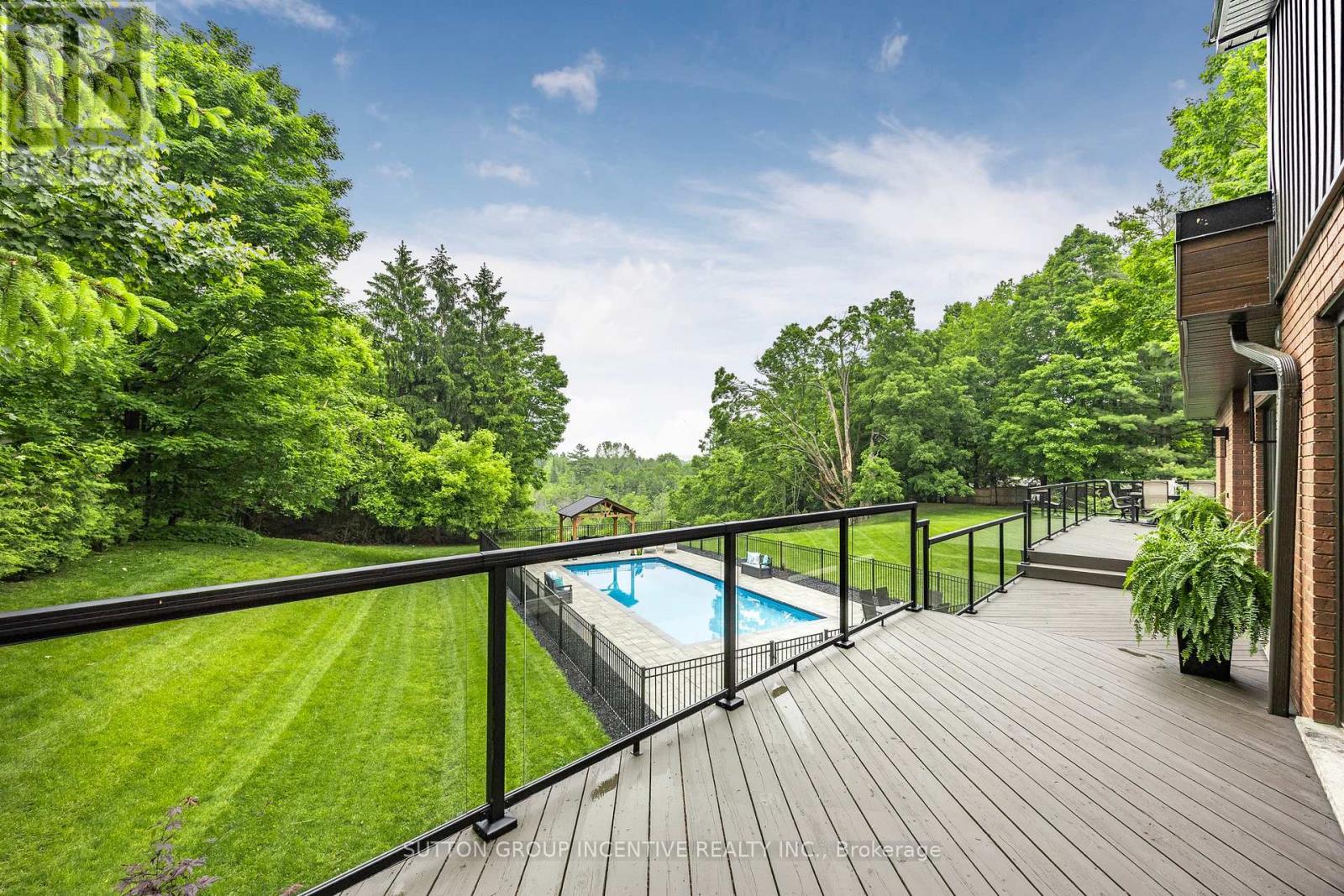 214 HICKORY LANE - 9