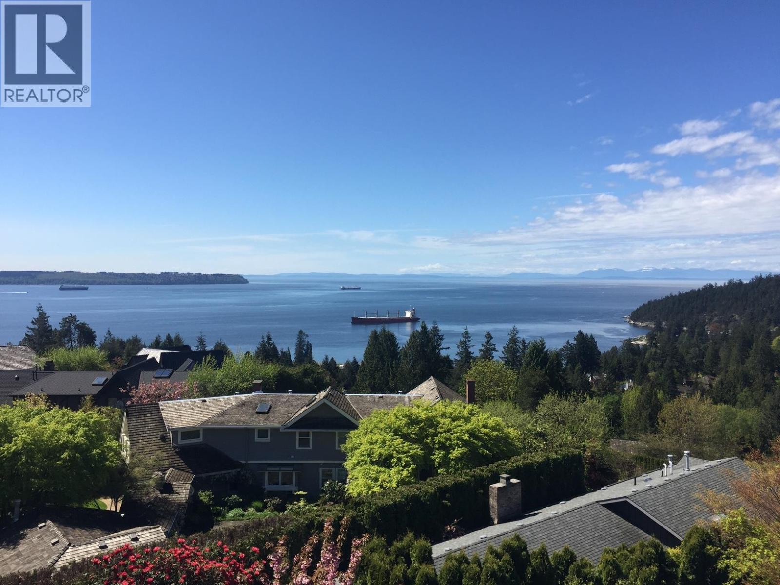 4308 ROCKRIDGE ROAD, West Vancouver