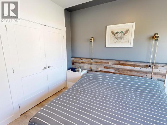 #402 7175 DUNCAN STREET - 14