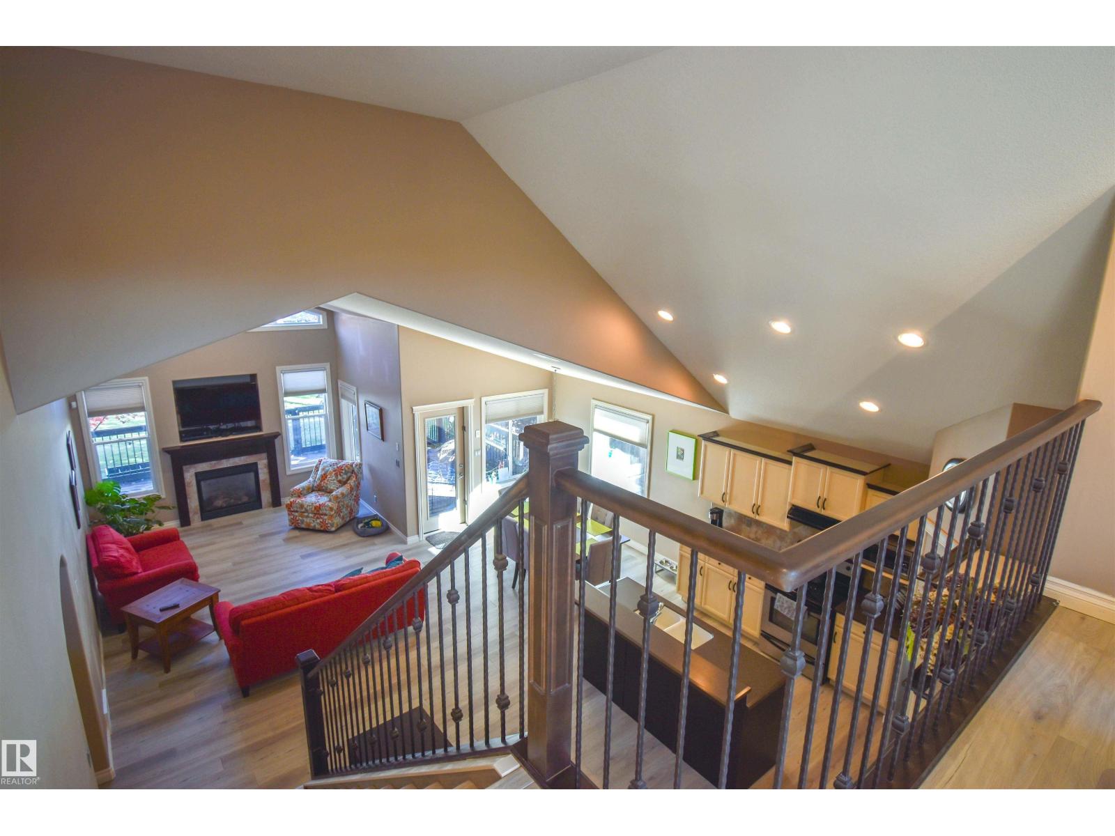 
          62 Linkside BV
            <br/>
            <span>Spruce Grove</span>
            , 
            <span>AB</span>
             <span>T7X4A6</span>
         - Photo 43