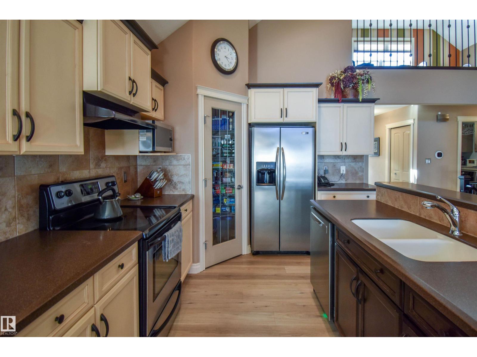 
          62 Linkside BV
            <br/>
            <span>Spruce Grove</span>
            , 
            <span>AB</span>
             <span>T7X4A6</span>
         - Photo 35