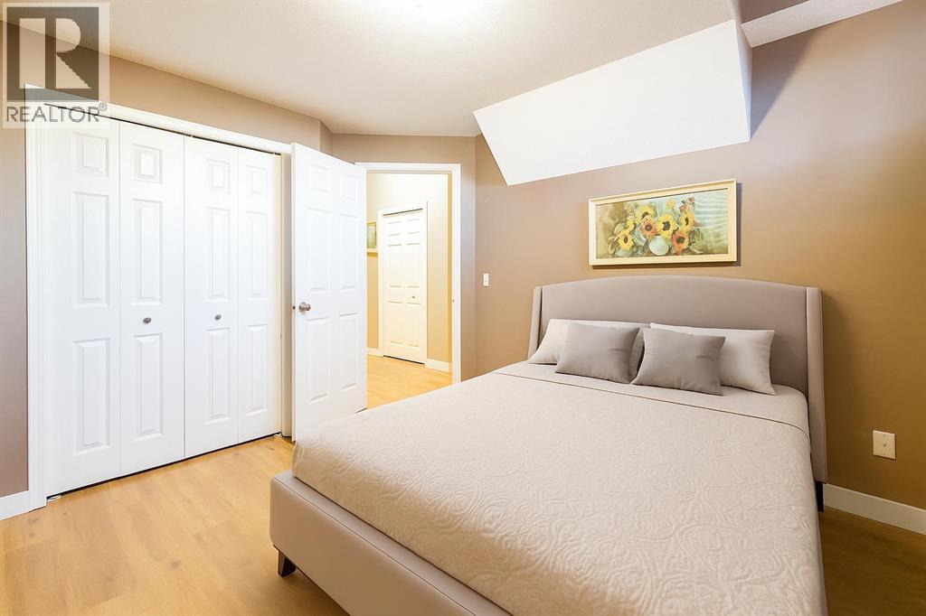 Single Family House for Sale in   Street SW Rosscarrock Calgary 