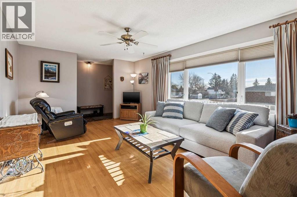 Single Family House Bungalow for Sale in  Huntridge Road NE Huntington Hills Calgary 