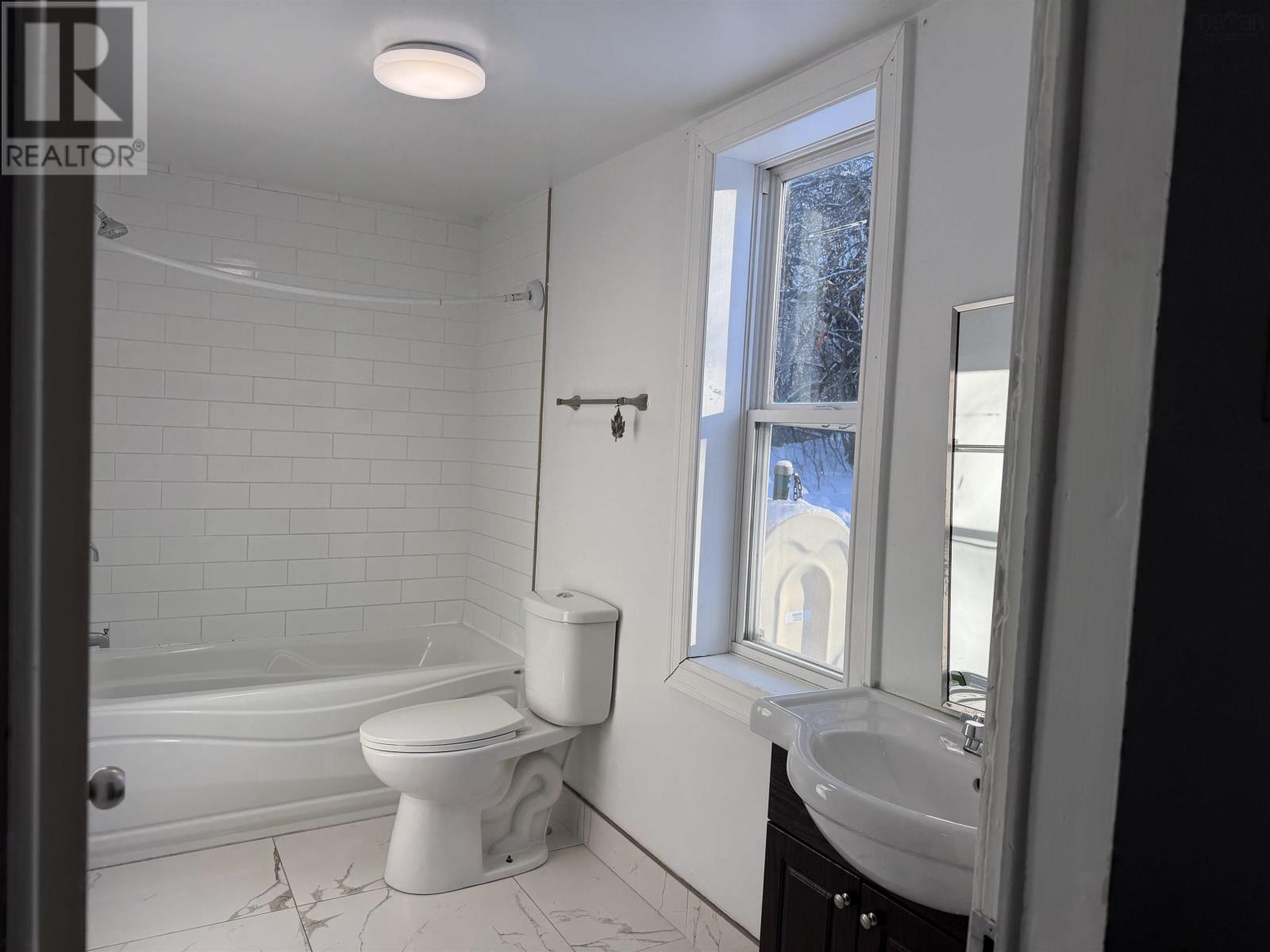 Property 17 of 27 of 250 North Main Street