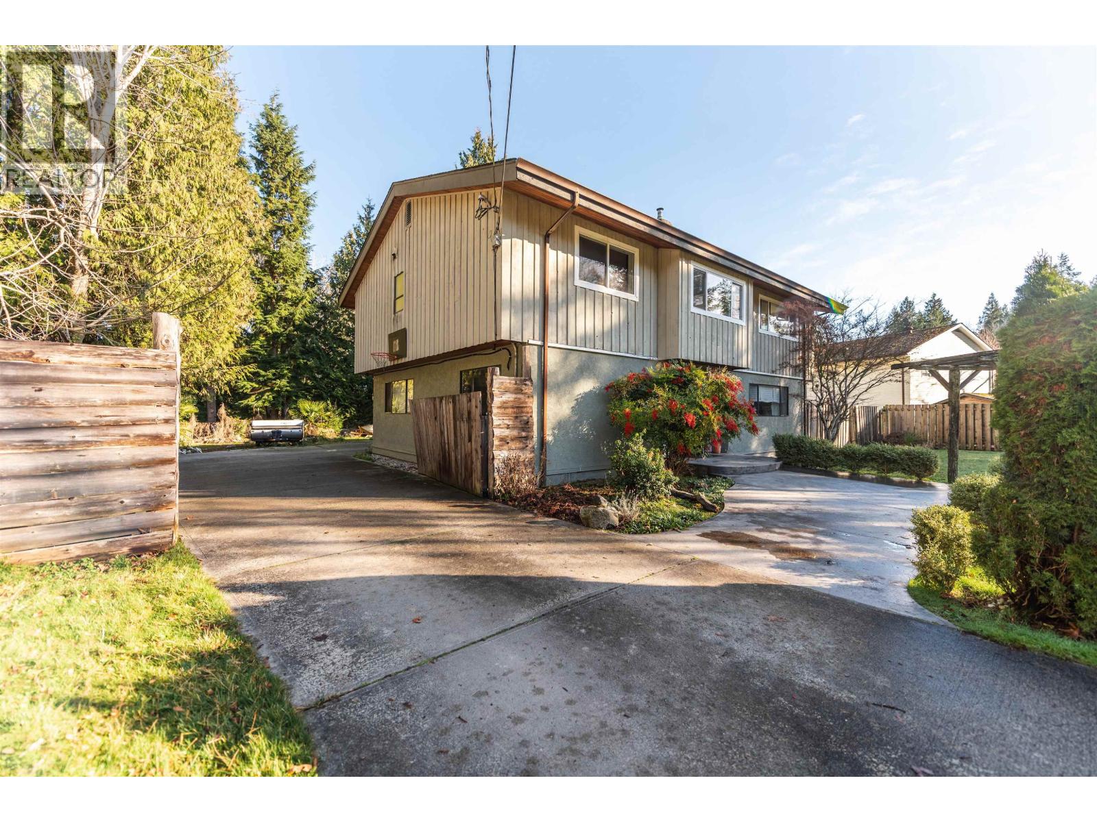 7862 EAGLE DRIVE, Halfmoon Bay