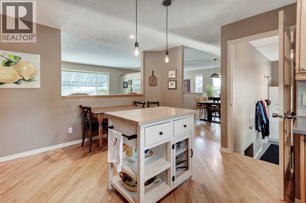 Single Family House Bungalow for Sale in  Mountain Place Rosemont Okotoks 