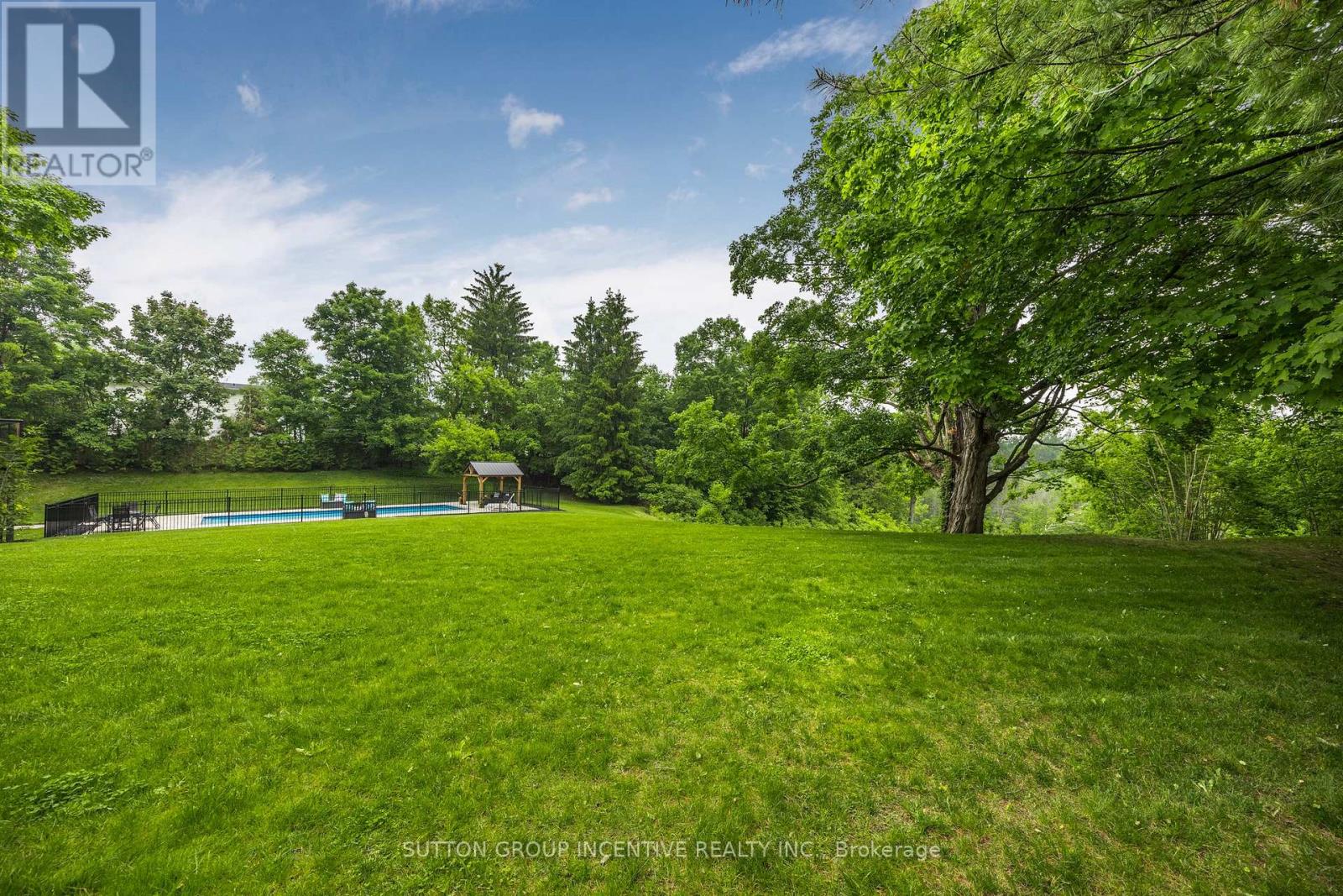 214 HICKORY LANE - 11