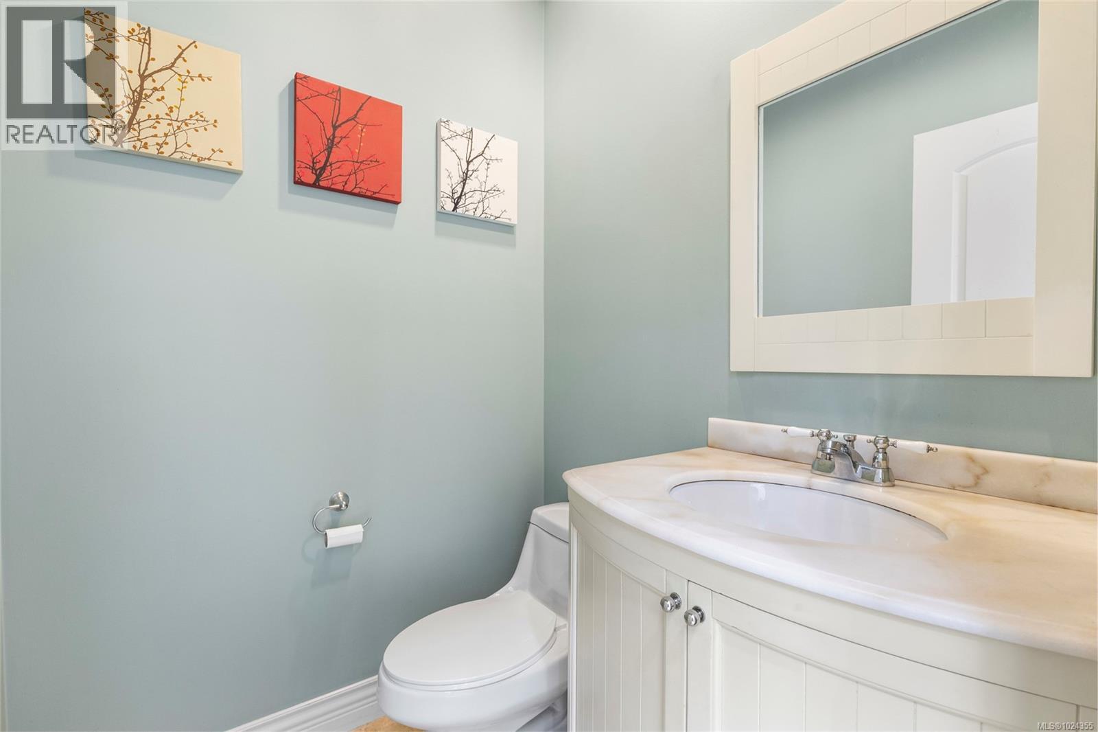  3927 Druce Lane, Saanich