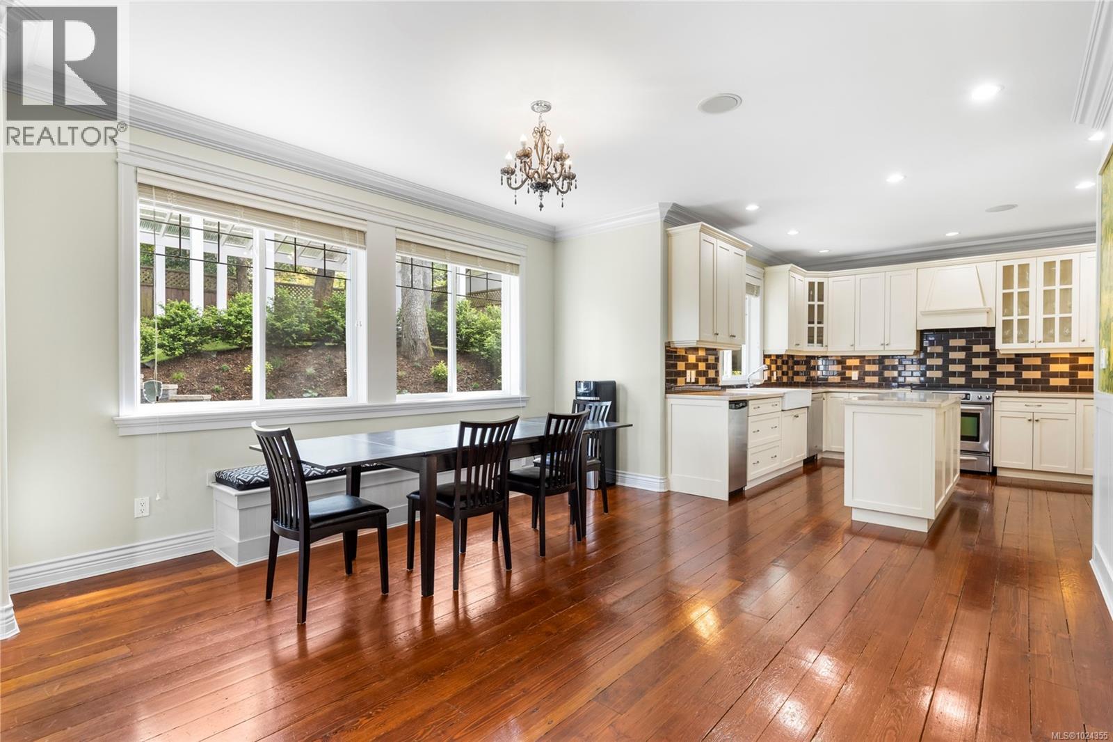  3927 Druce Lane, Saanich