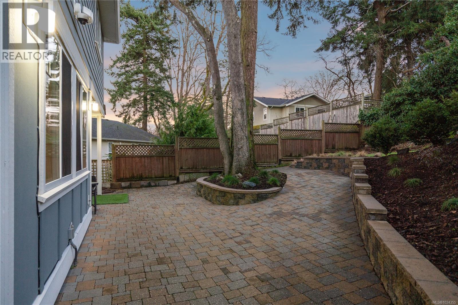  3927 Druce Lane, Saanich