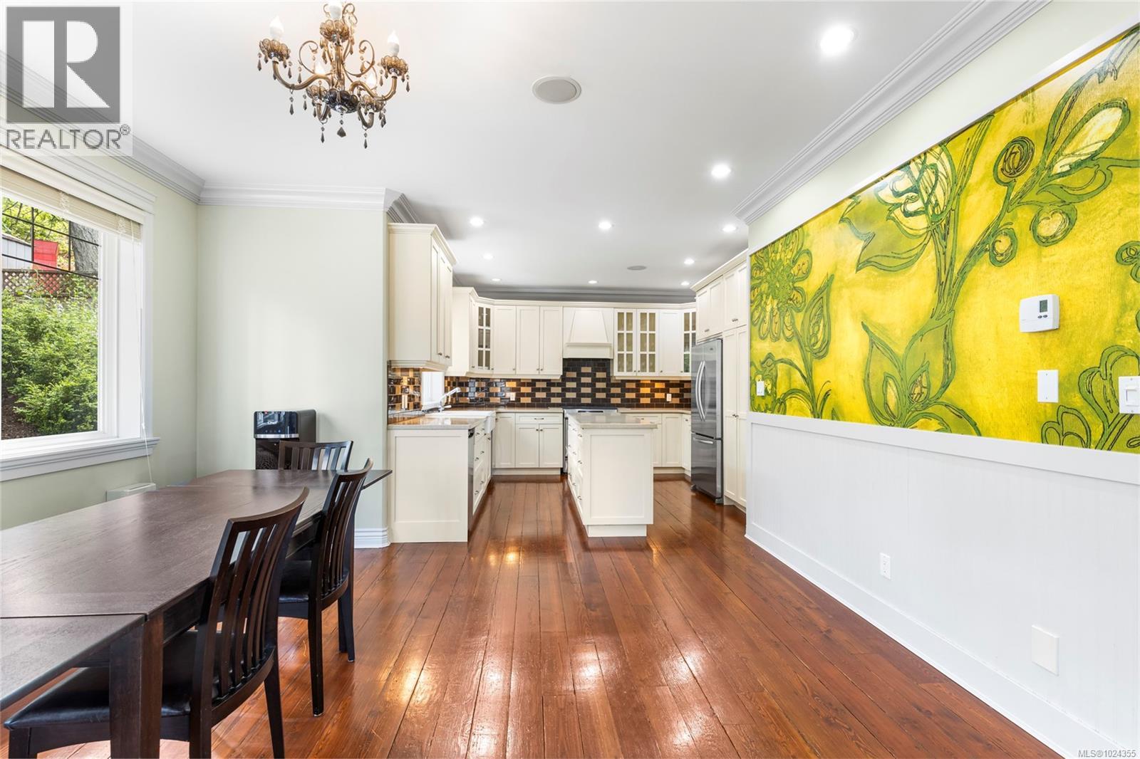  3927 Druce Lane, Saanich