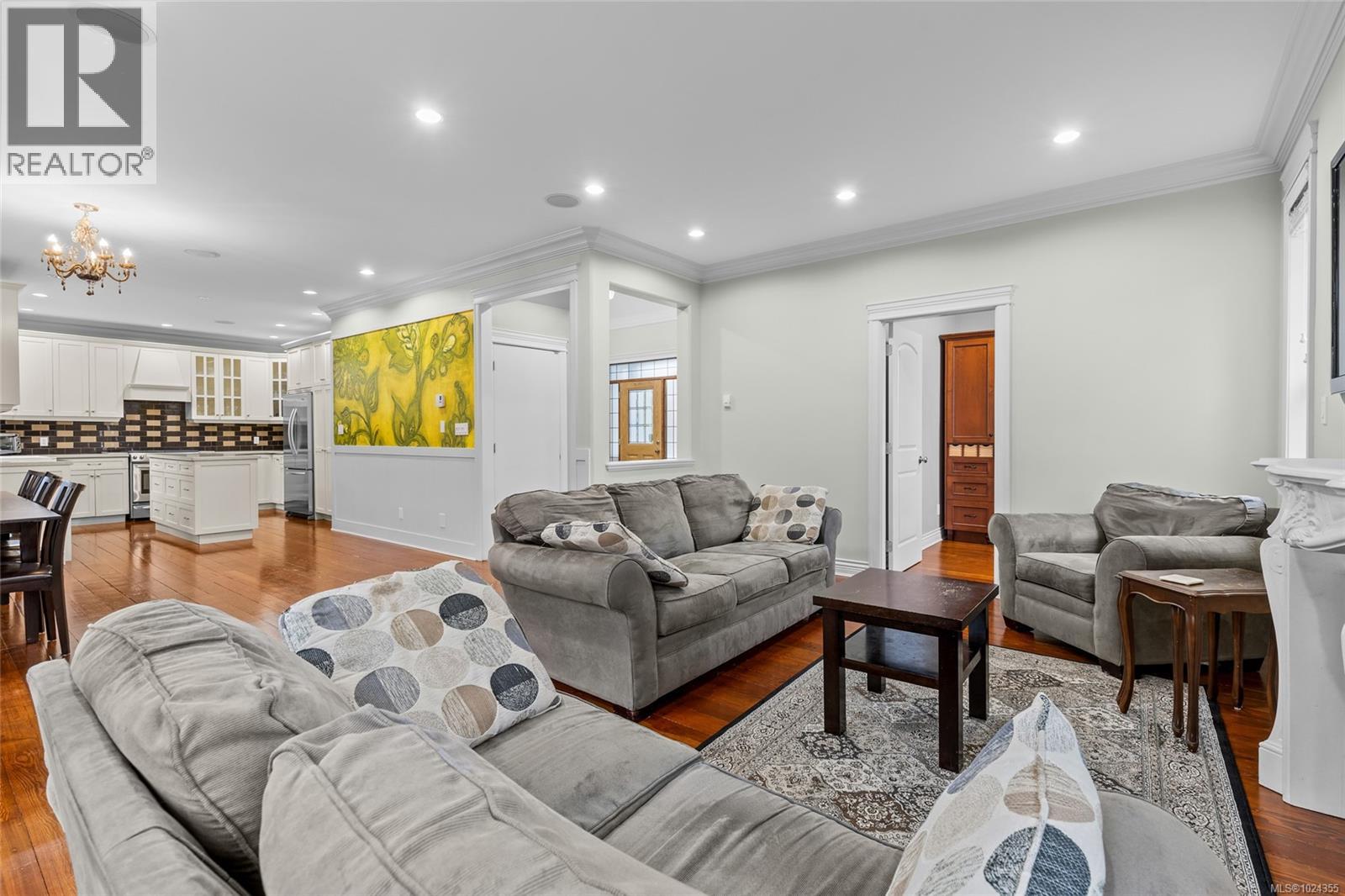  3927 Druce Lane, Saanich