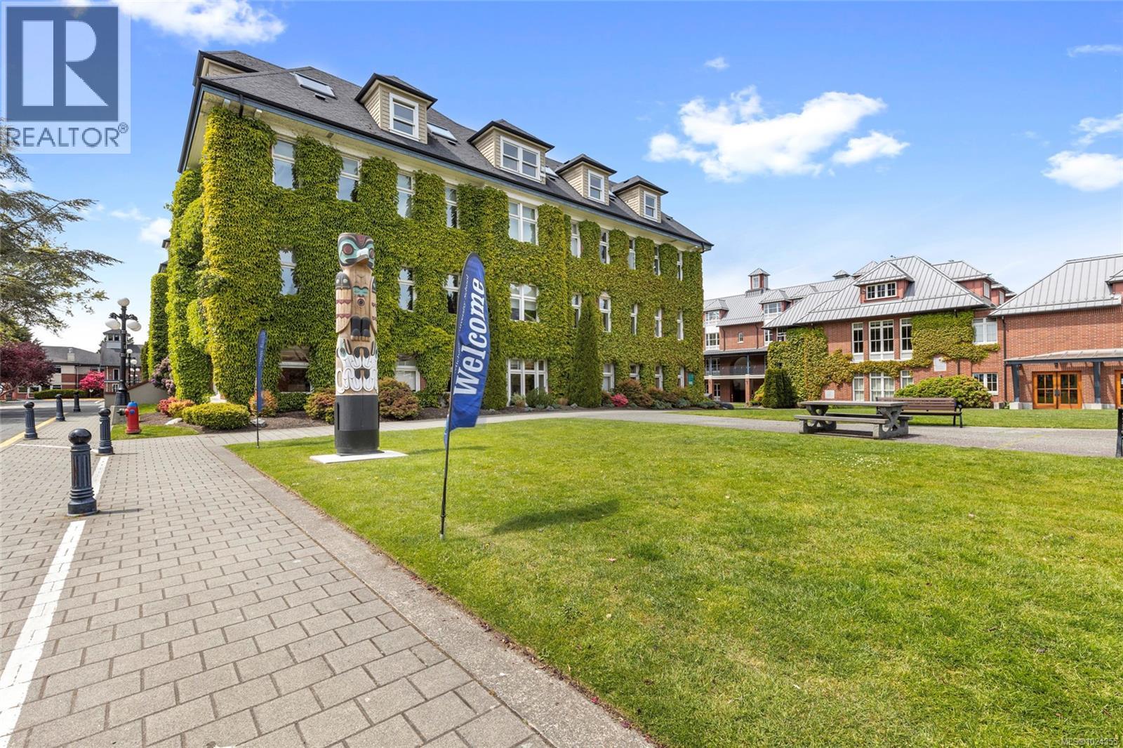  3927 Druce Lane, Saanich