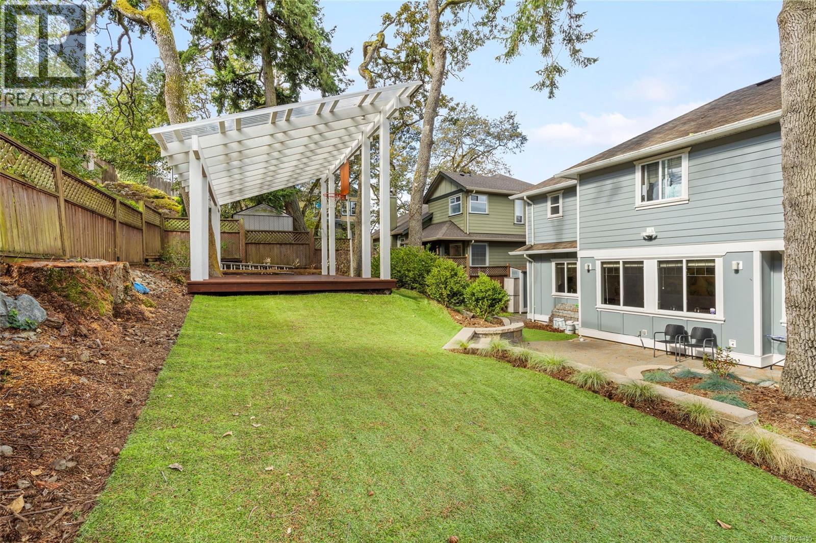  3927 Druce Lane, Saanich