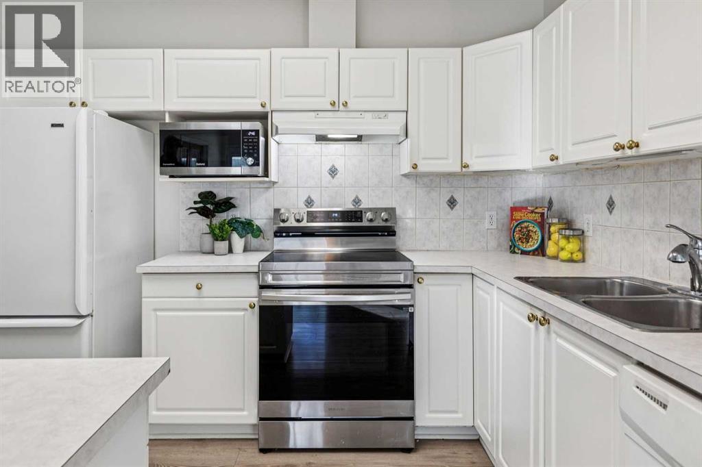 Single Family House for Sale in    Street SW Glenbrook Calgary 