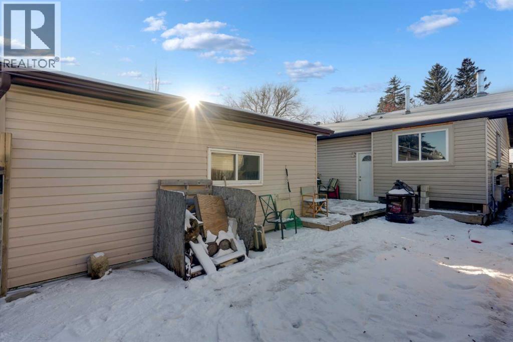 Single Family House Bungalow for Sale in  Pinegreen Close NE Pineridge Calgary 