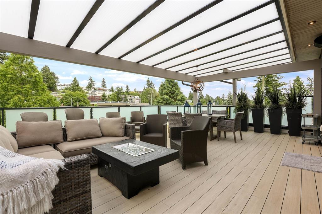 932 ASH STREET, White Rock