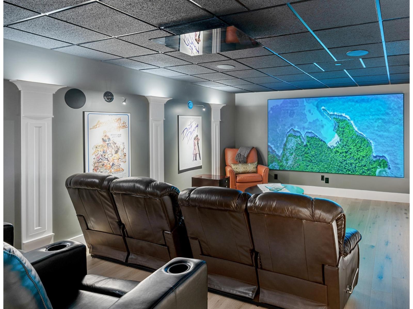 932 ASH STREET, White Rock