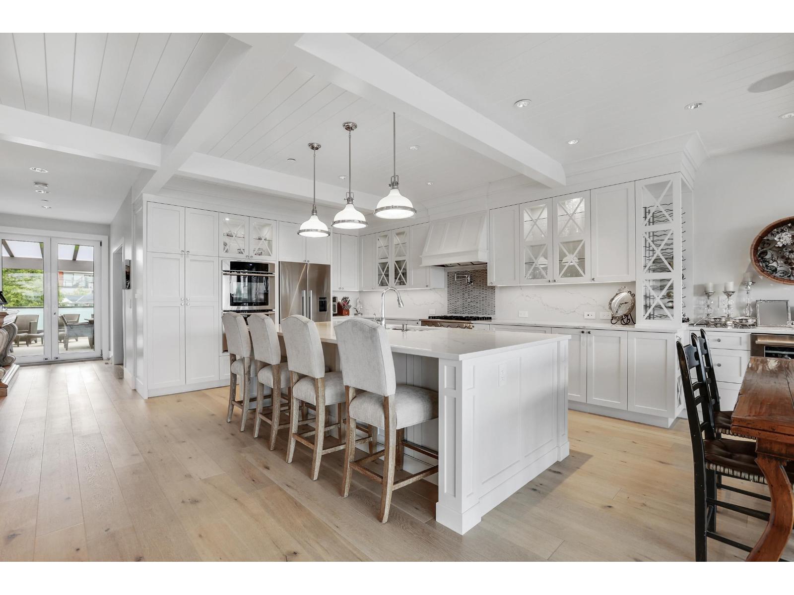 932 ASH STREET, White Rock