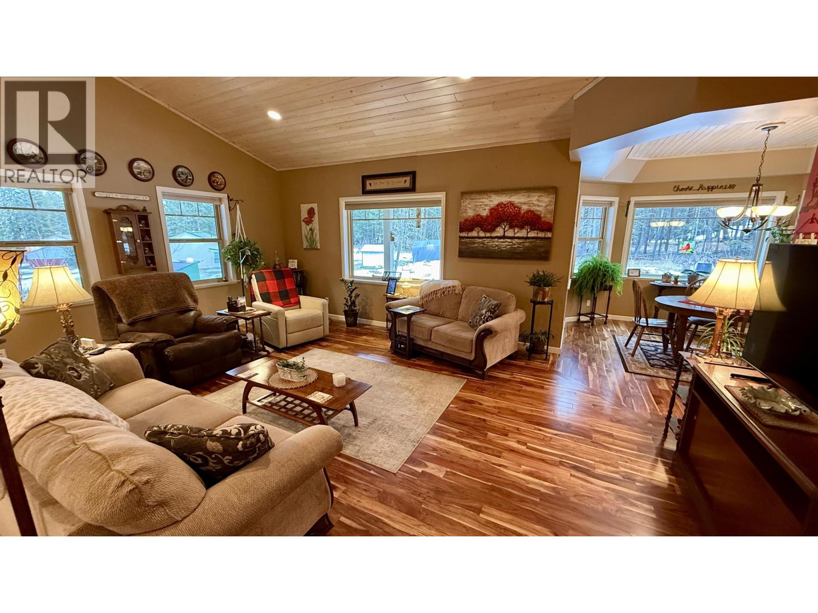 5352 QUA PLACE - Photo 5 of 38, 108 Mile Ranch, British Columbia