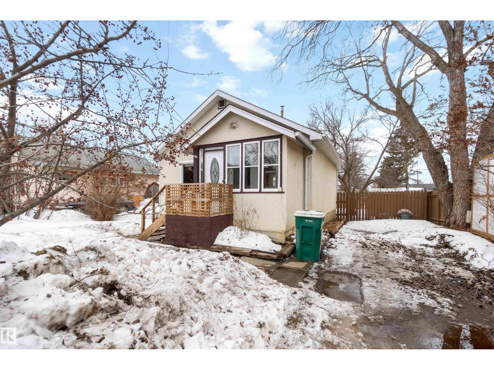 4912 50 ST - Photo 2 of 57, Gibbons, Alberta