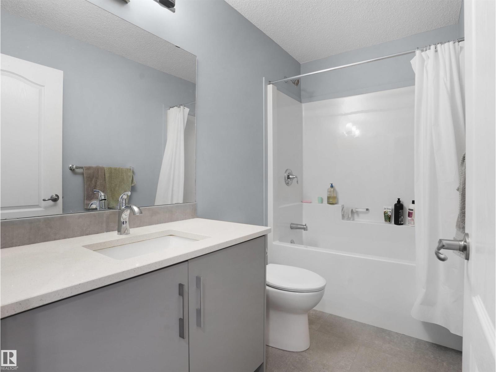 207 41 AV NW - 44
