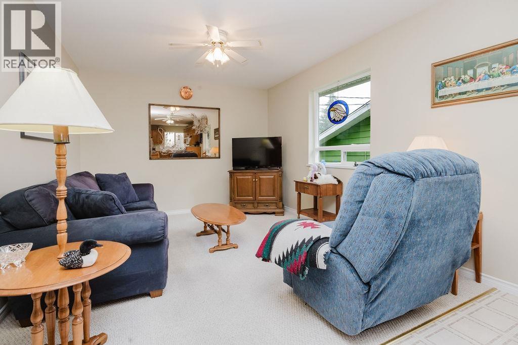 5809 ANCHOR ROAD, Sechelt