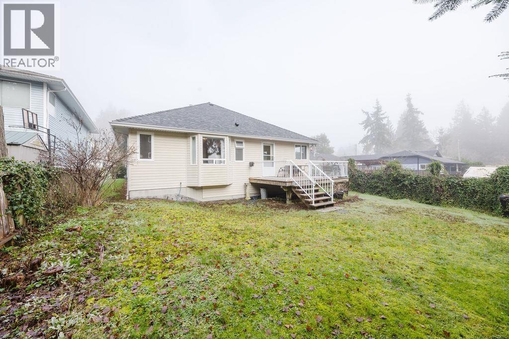 5809 ANCHOR ROAD, Sechelt