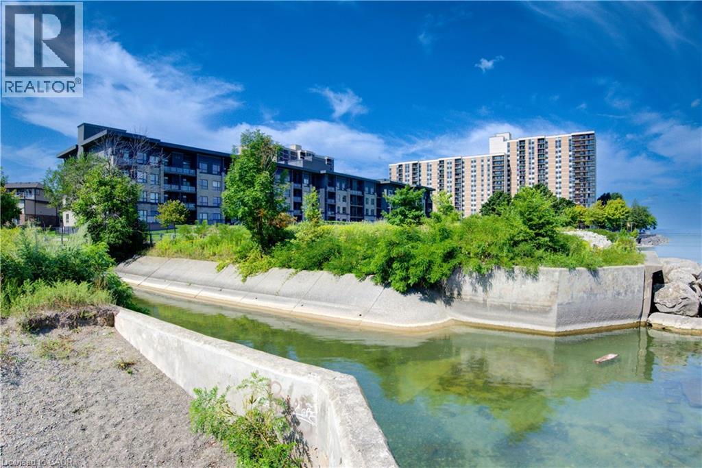 35 SOUTHSHORE Crescent Unit# 303, Stoney Creek, Ontario, L8E0J2 — Photo 50
