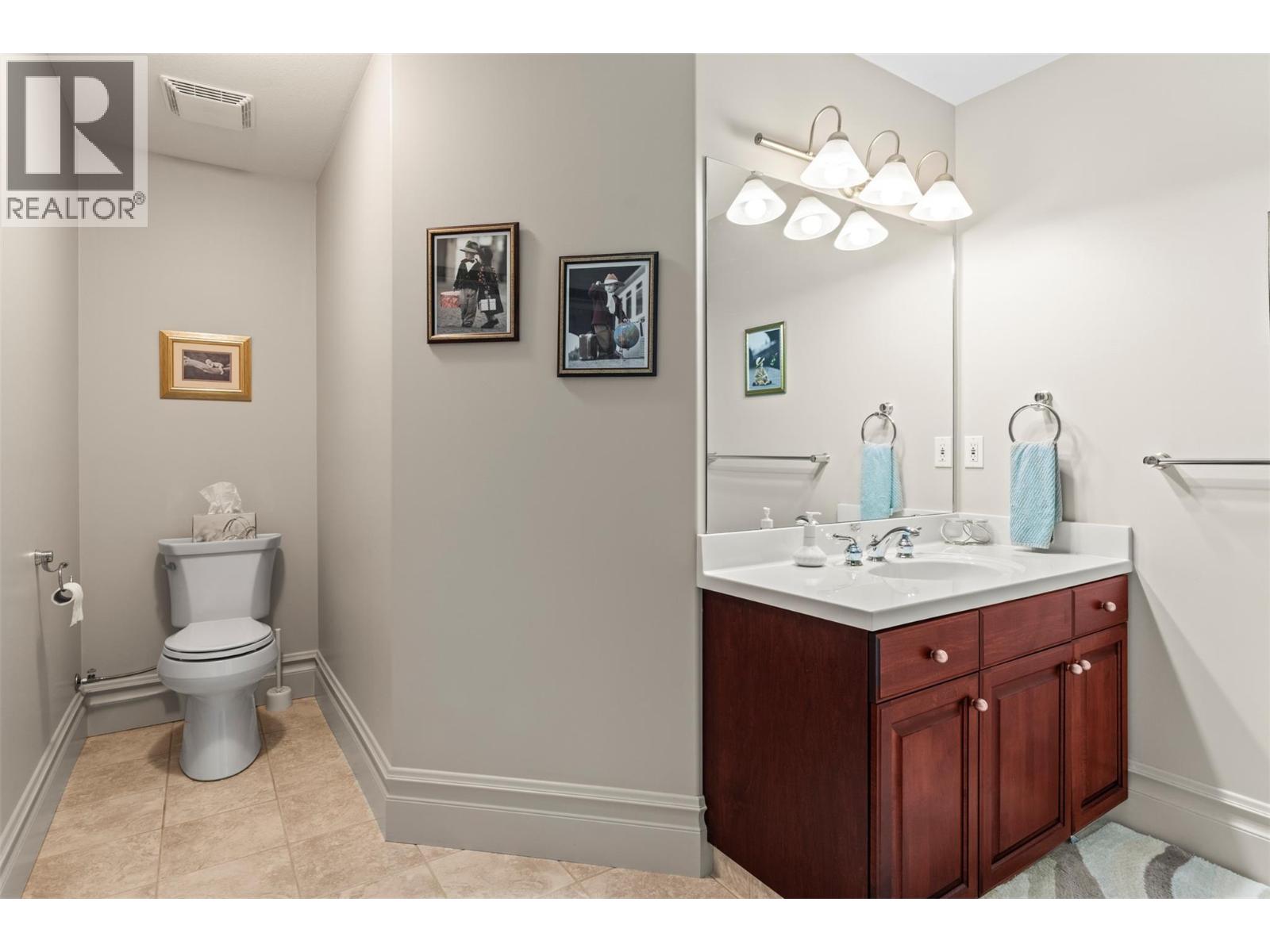 1200 Trans Canada Highway, Sicamous