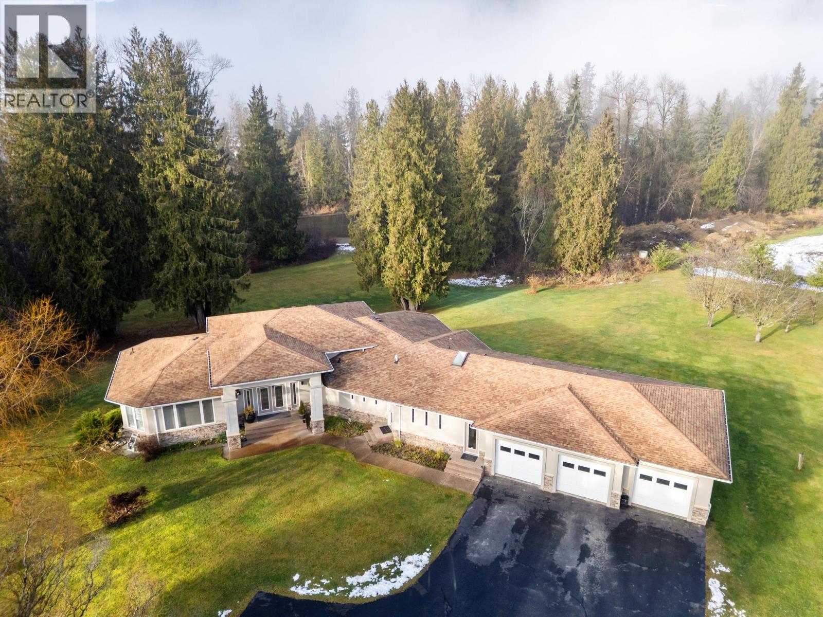 1200 Trans Canada Highway, Sicamous