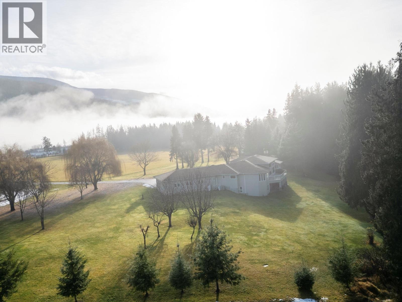 1200 Trans Canada Highway, Sicamous