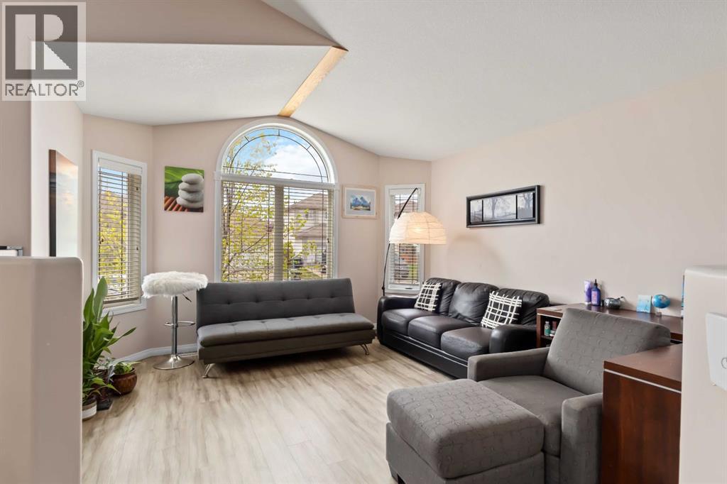 228 Paris Crescent, Fort McMurray