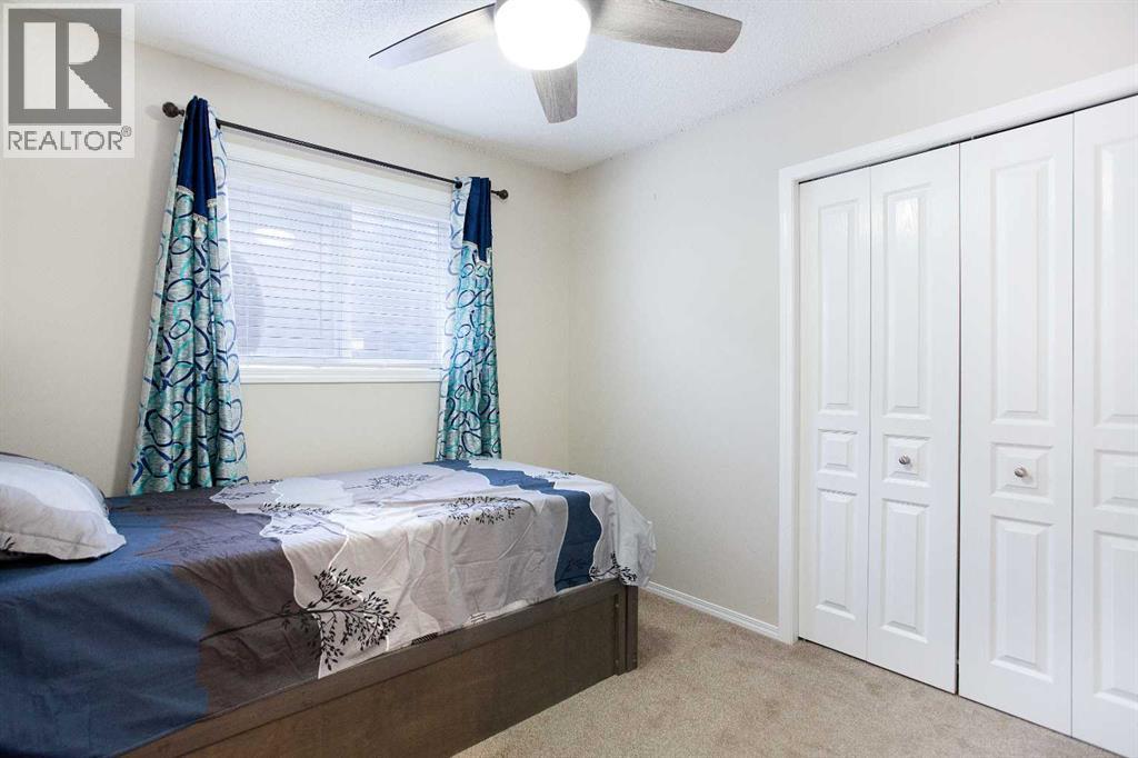 Single Family House for Sale in  Saddlecrest Way NE Saddle Ridge Calgary 