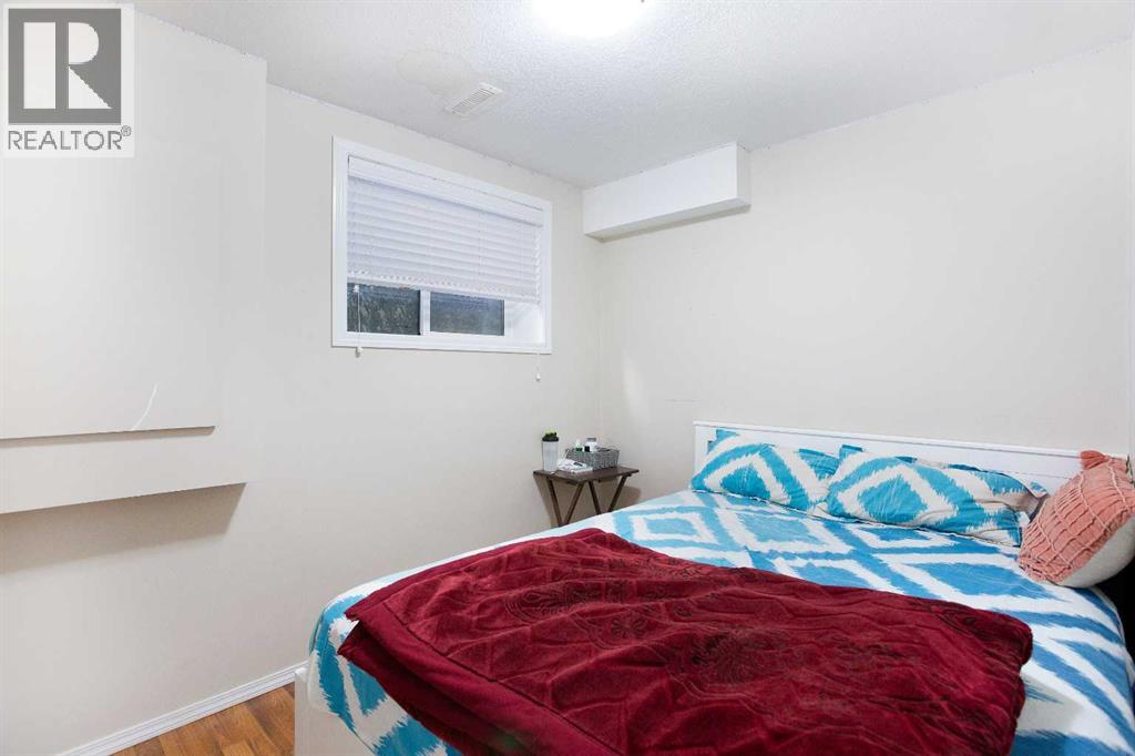 Single Family House for Sale in  Saddlecrest Way NE Saddle Ridge Calgary 