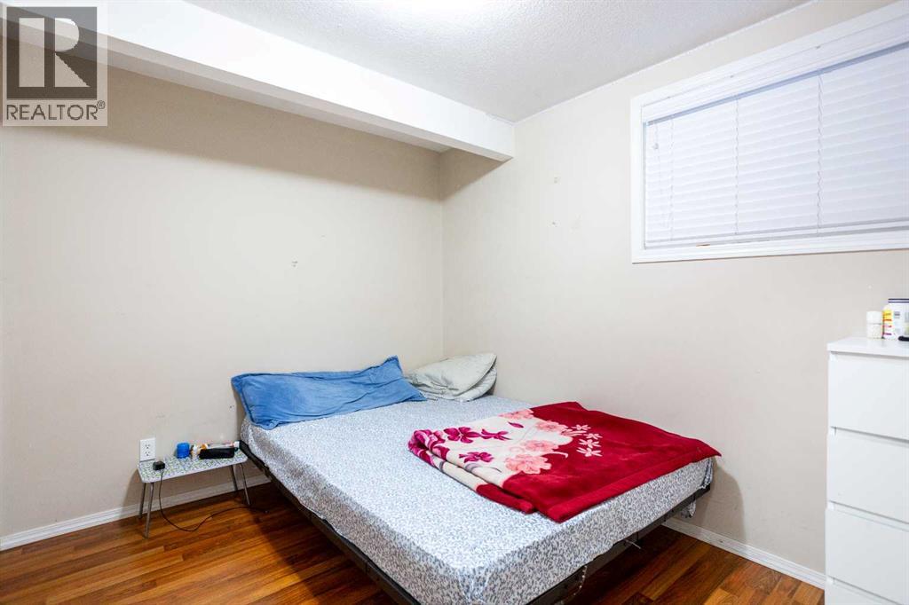 Single Family House for Sale in  Saddlecrest Way NE Saddle Ridge Calgary 