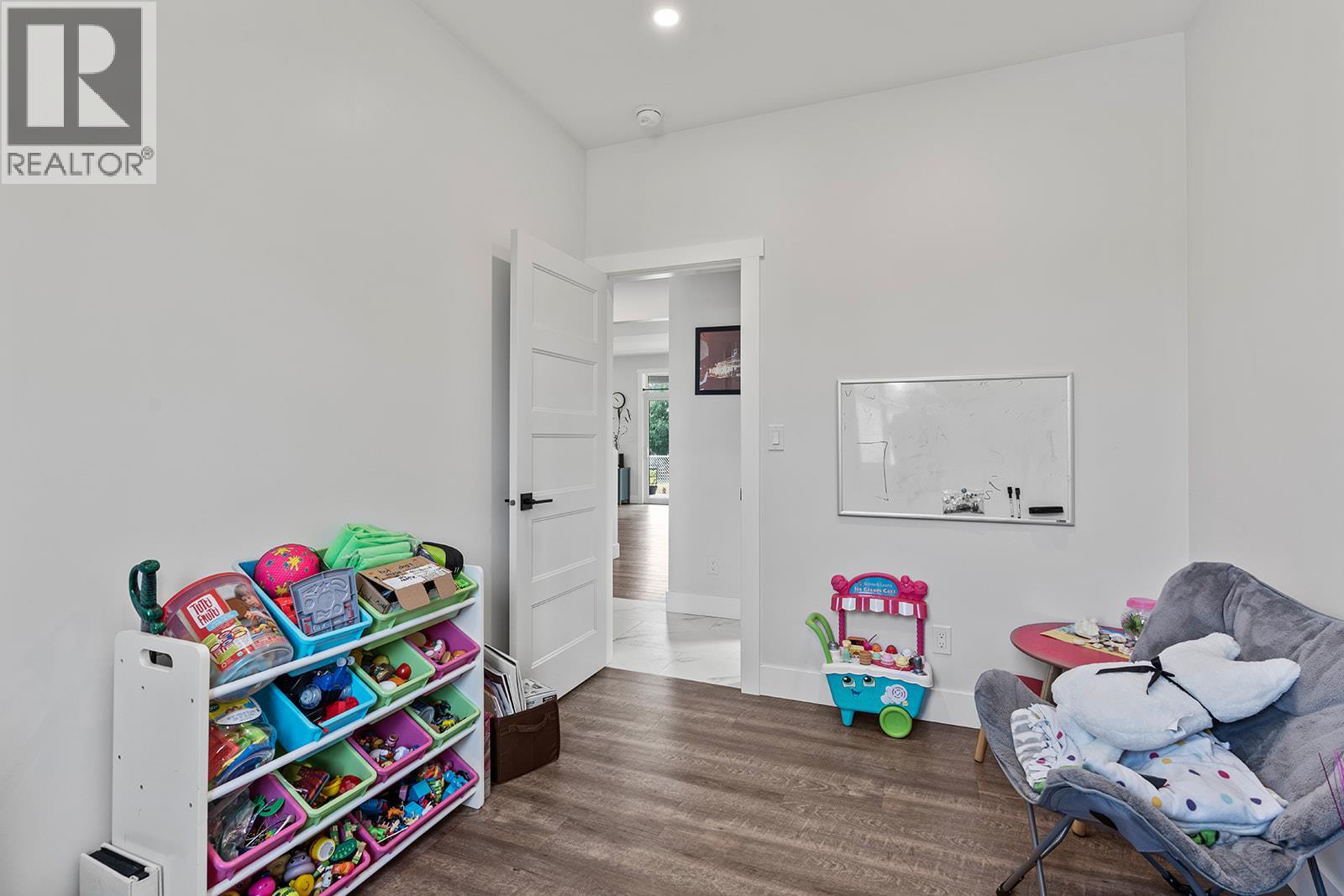 1 1441 20 Avenue Southeast, Salmon Arm