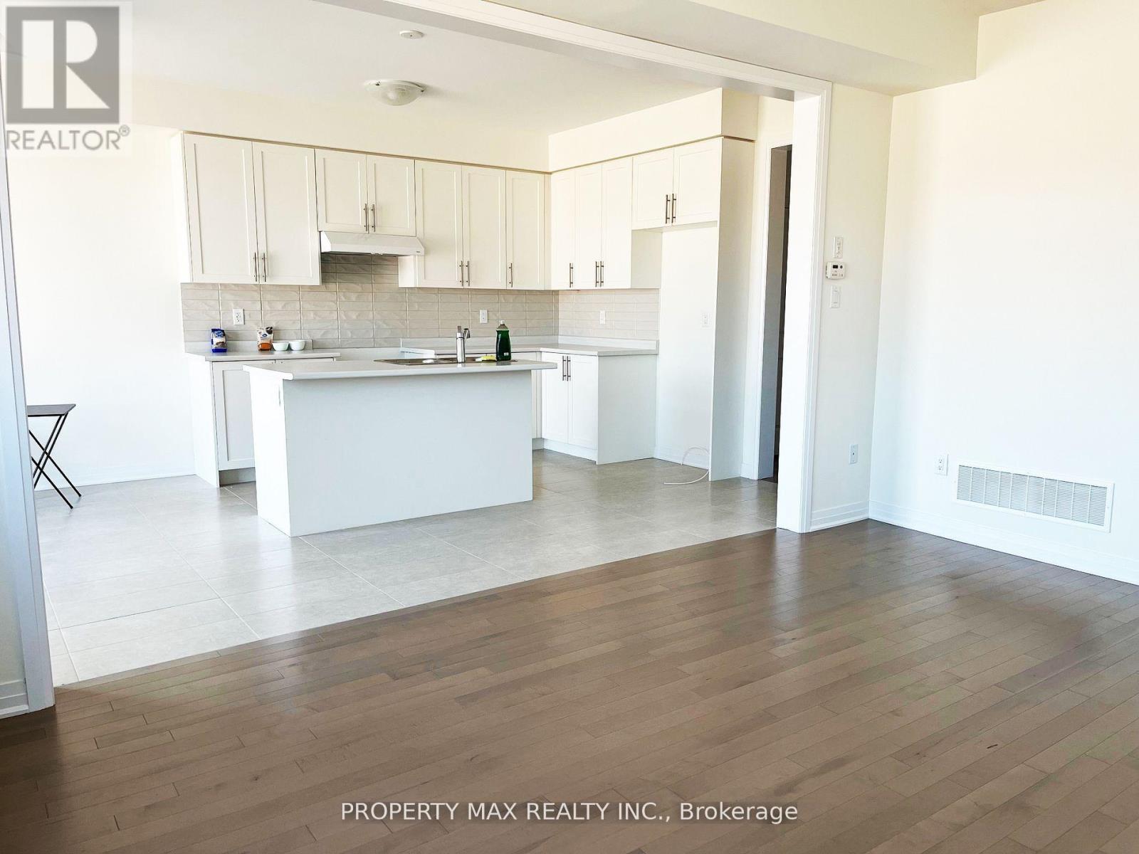 120 PORT CRESCENT - Photo 2 of 10, Welland (Dain City), Ontario