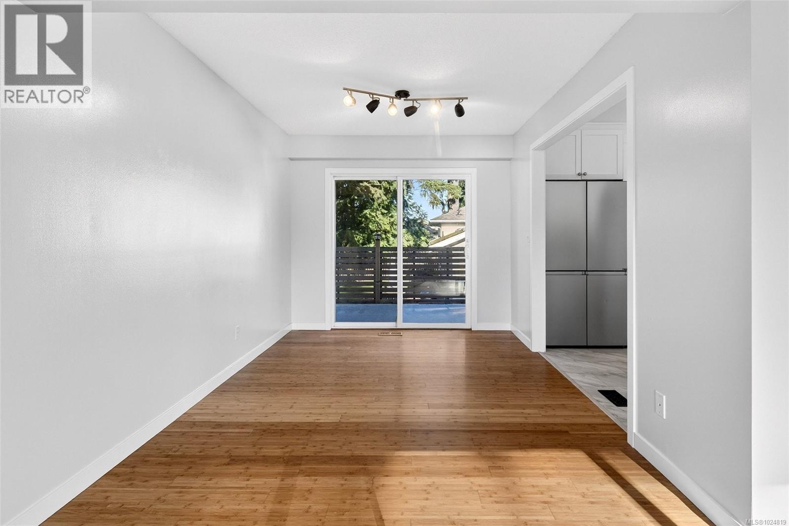 2424 Marlene Dr, Colwood