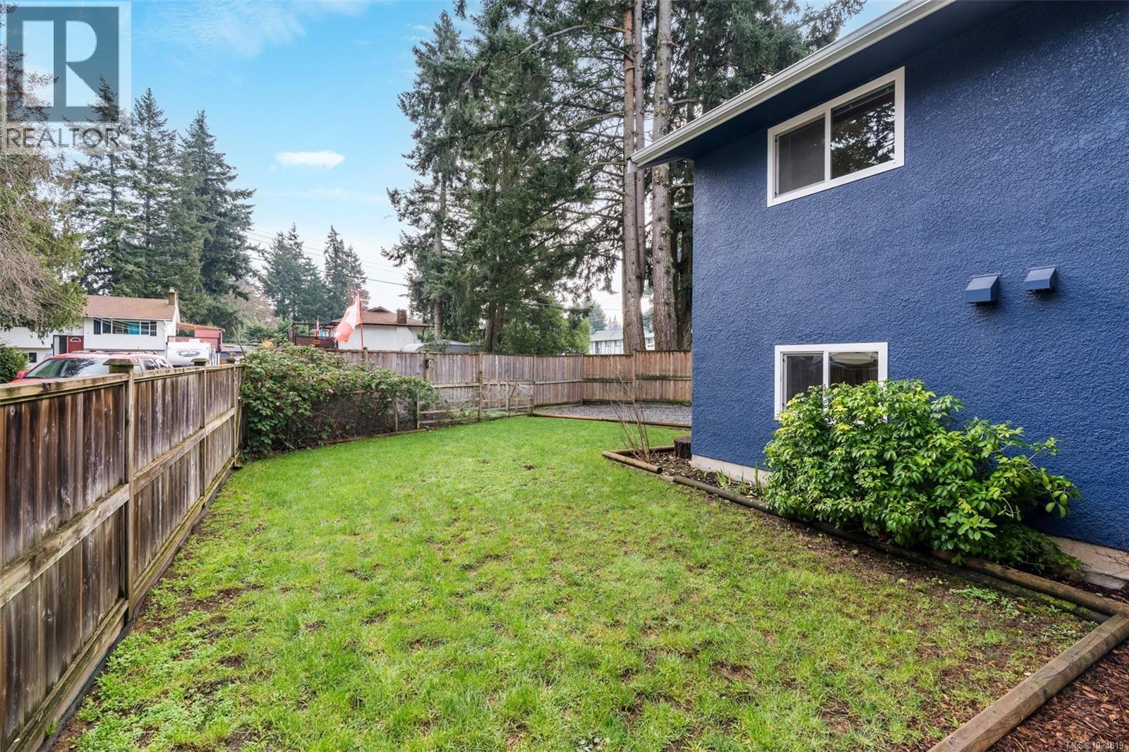 2424 Marlene Dr, Colwood