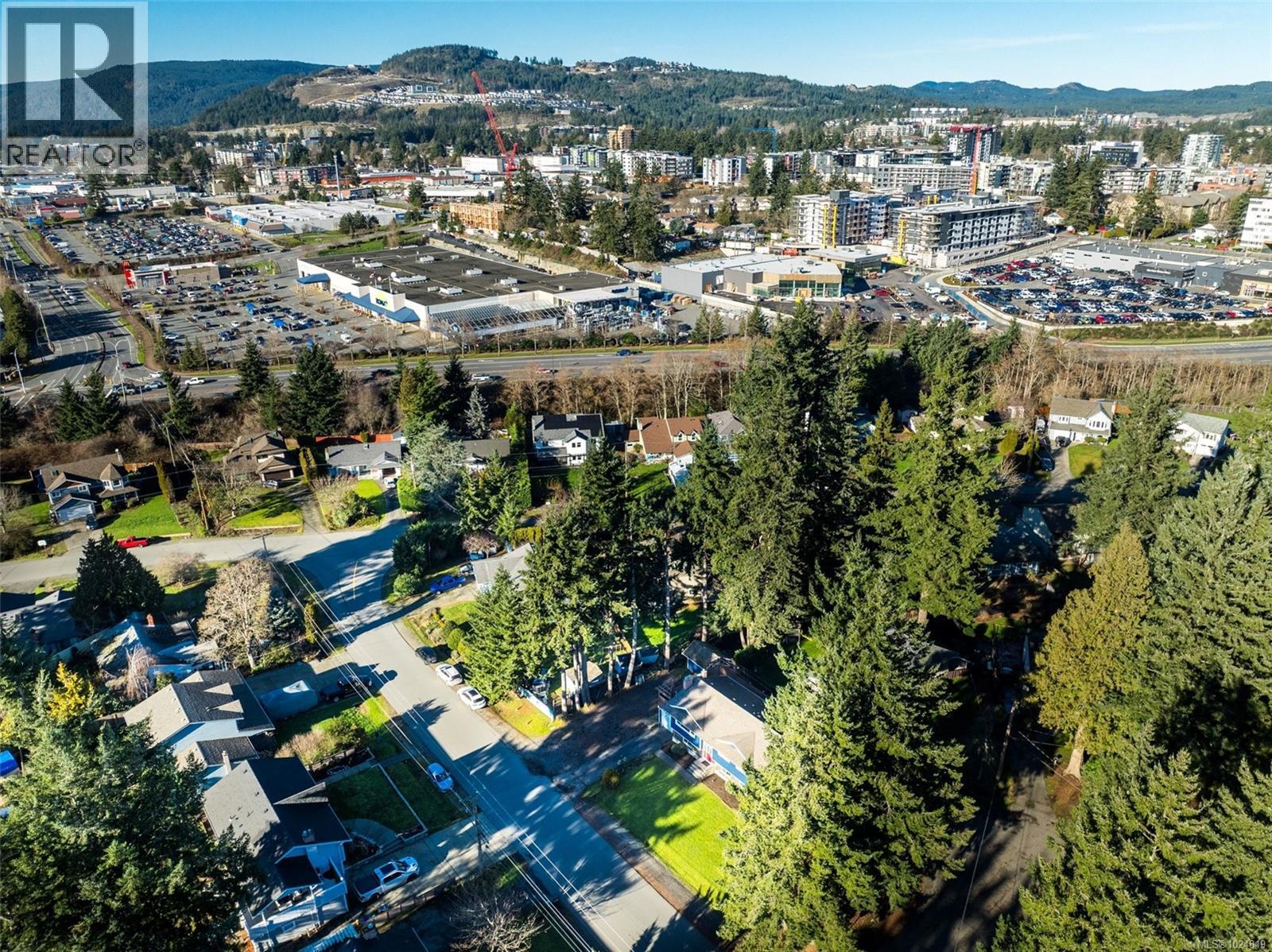 2424 Marlene Dr, Colwood