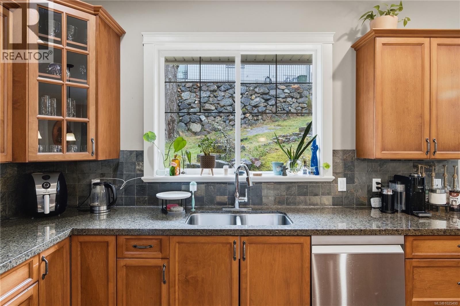  1245 Rockhampton Close, Langford