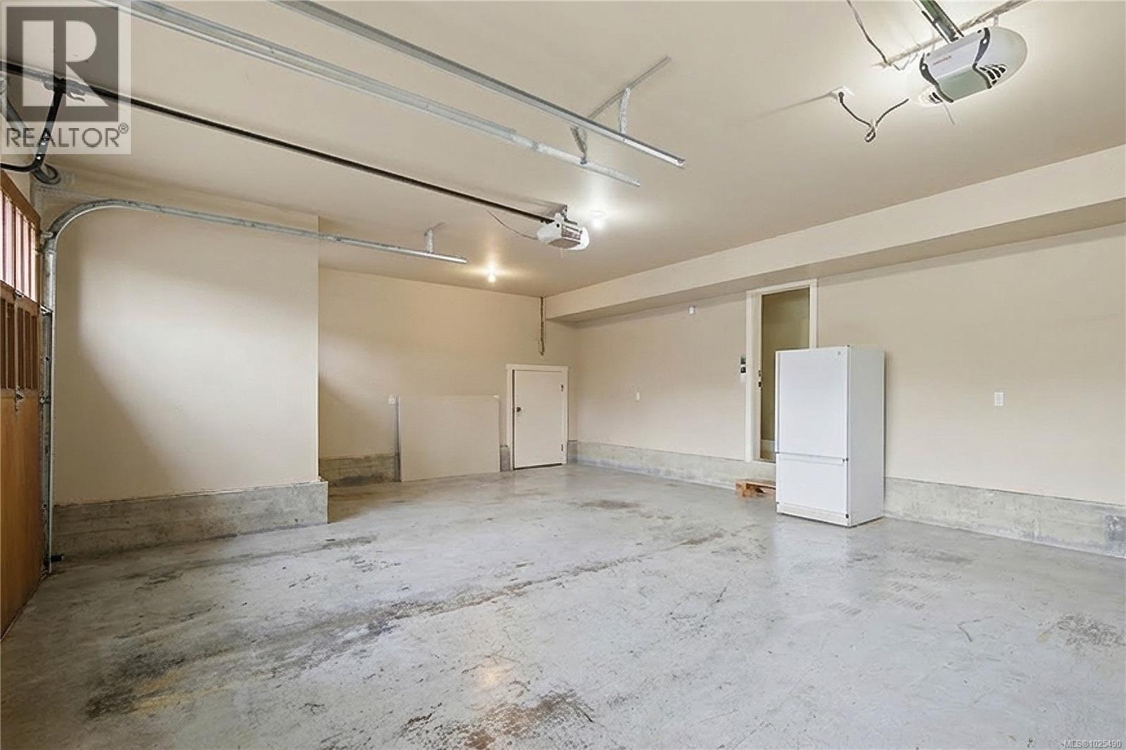  1245 Rockhampton Close, Langford